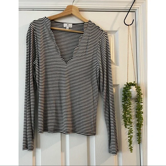 Socialite Striped Long Sleeve - Picture 2 of 4